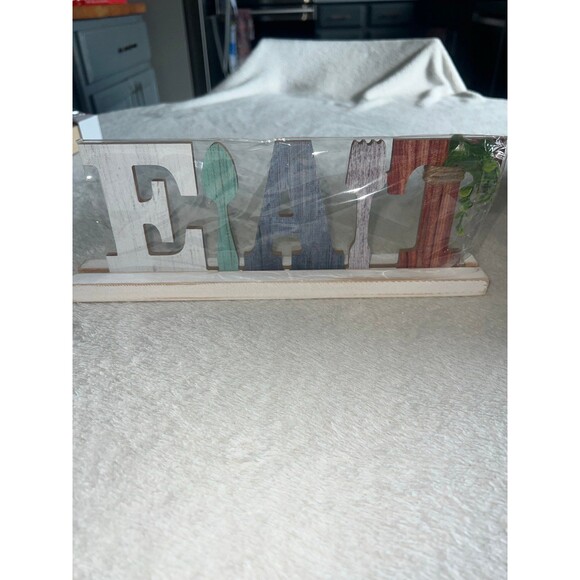 Eat kitchen decor *see all pics for flaws - Picture 2 of 3